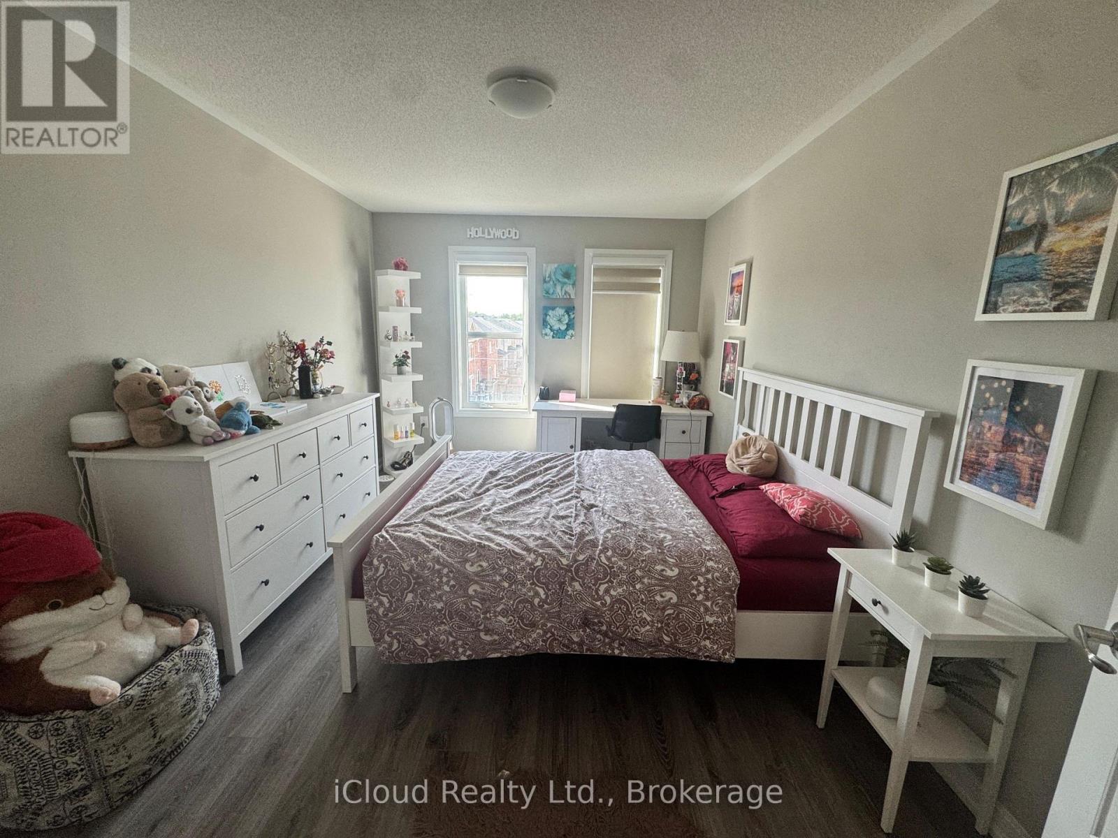 126 BURNHAMTHORPE ROAD E - 10