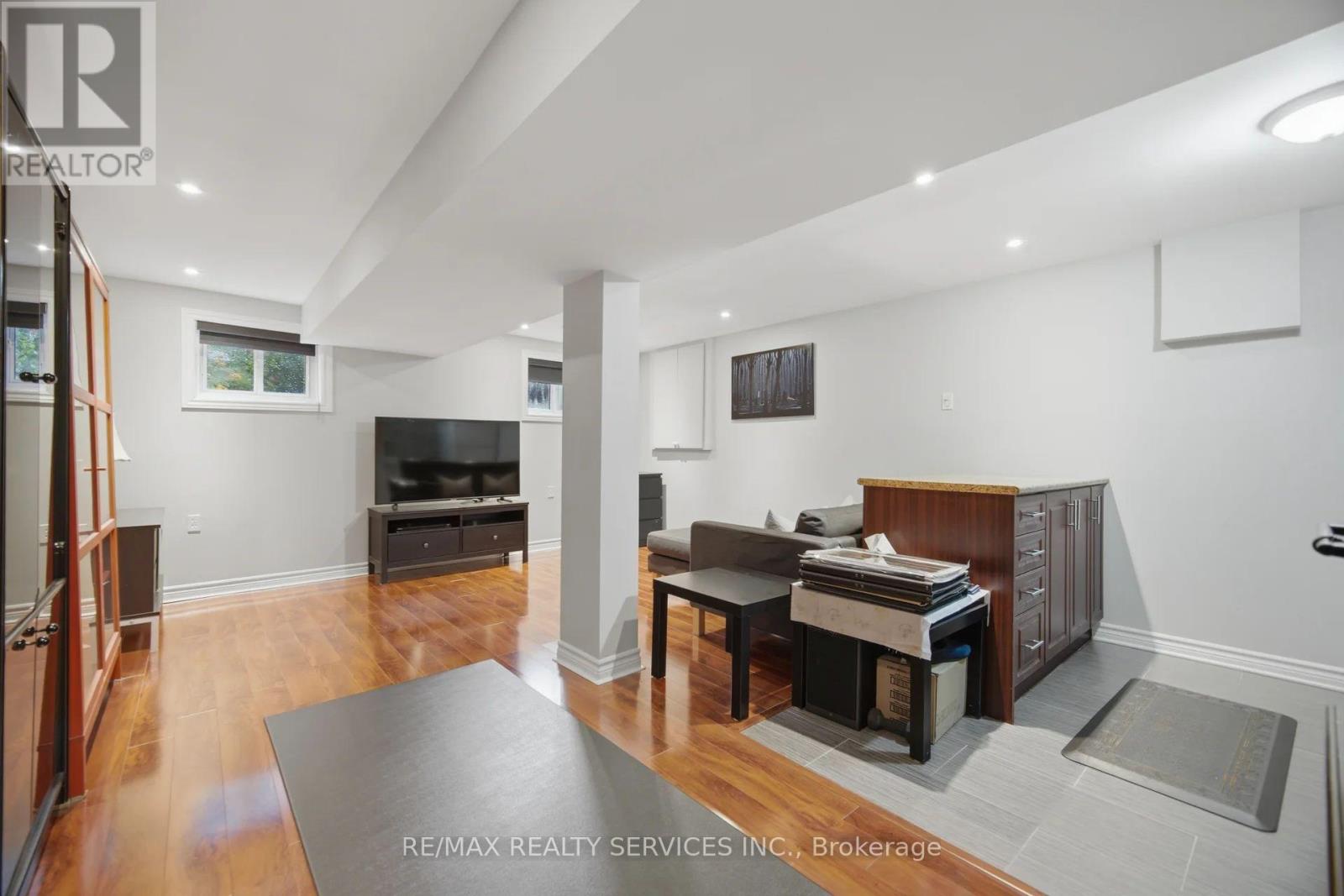 2414 WHALEY DRIVE - 21