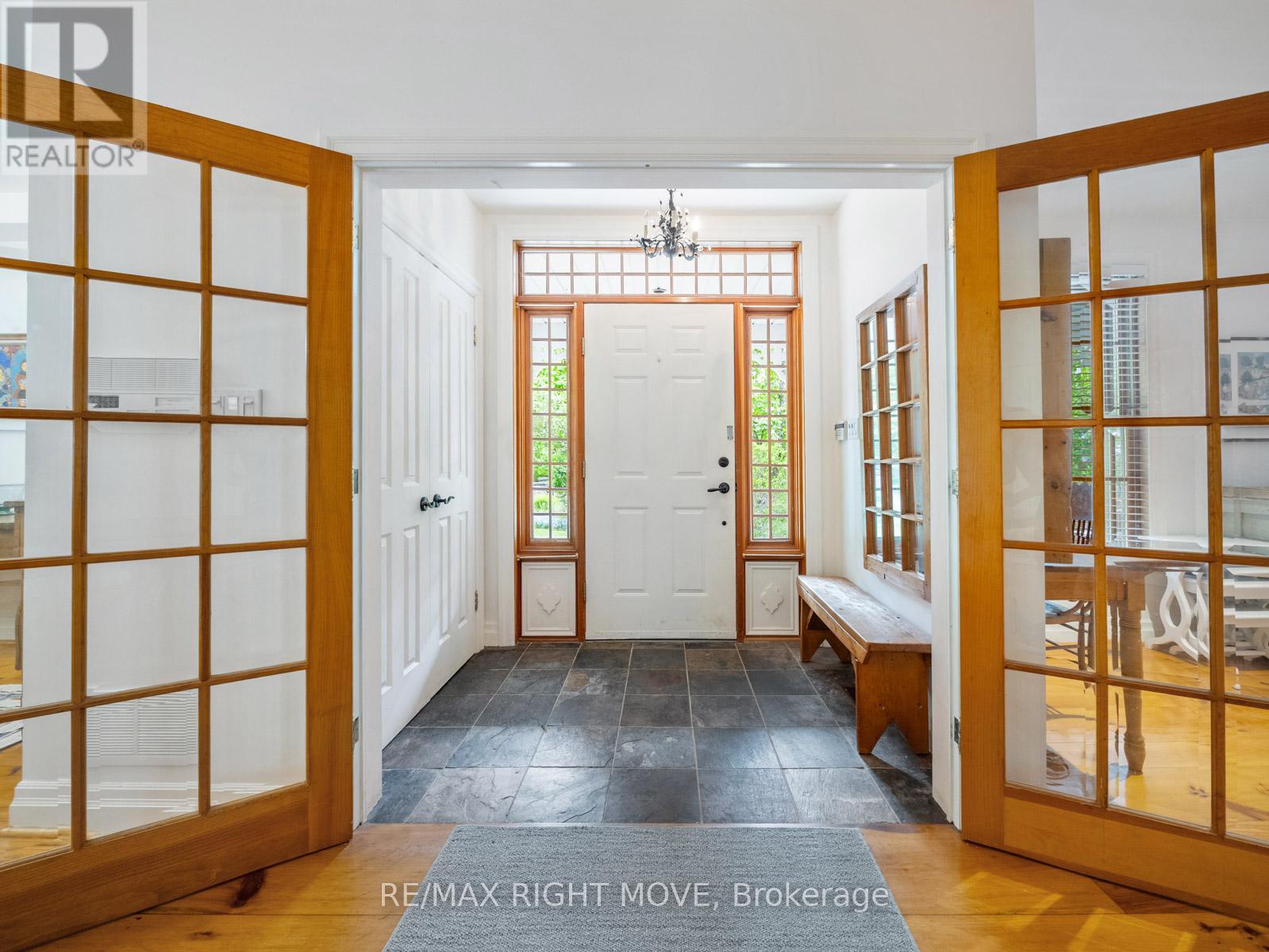 7135 POND STREET - 10