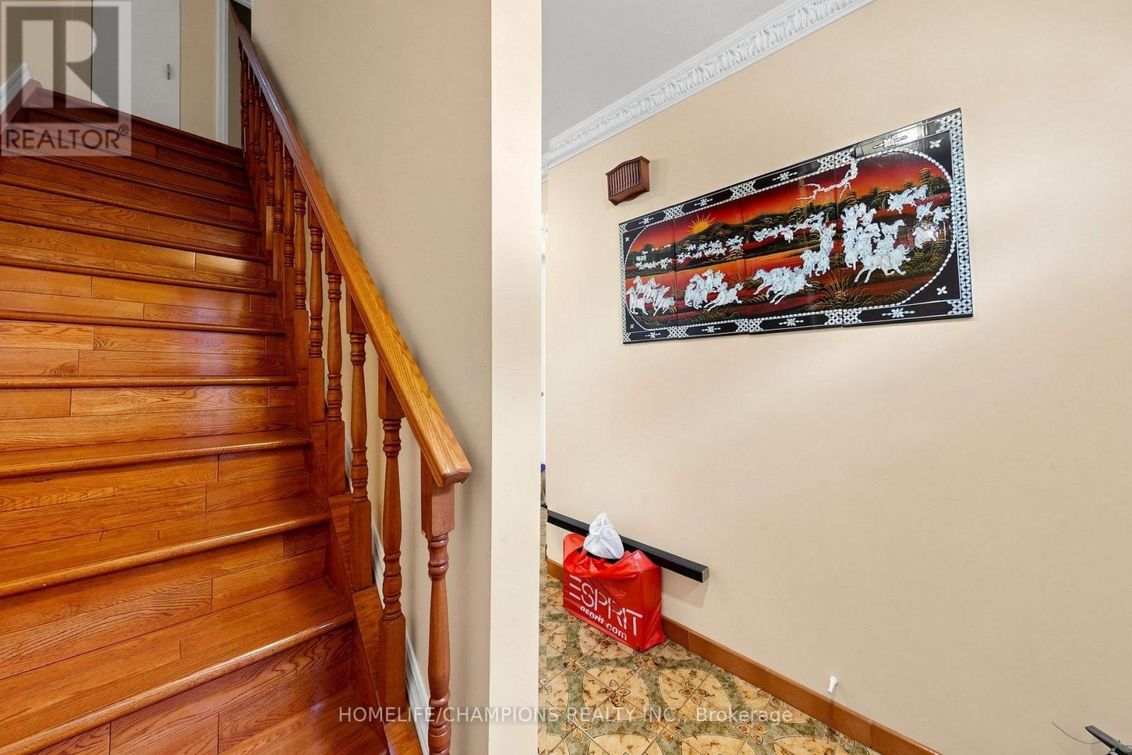 #18 18 SAN VITO WAY - 17