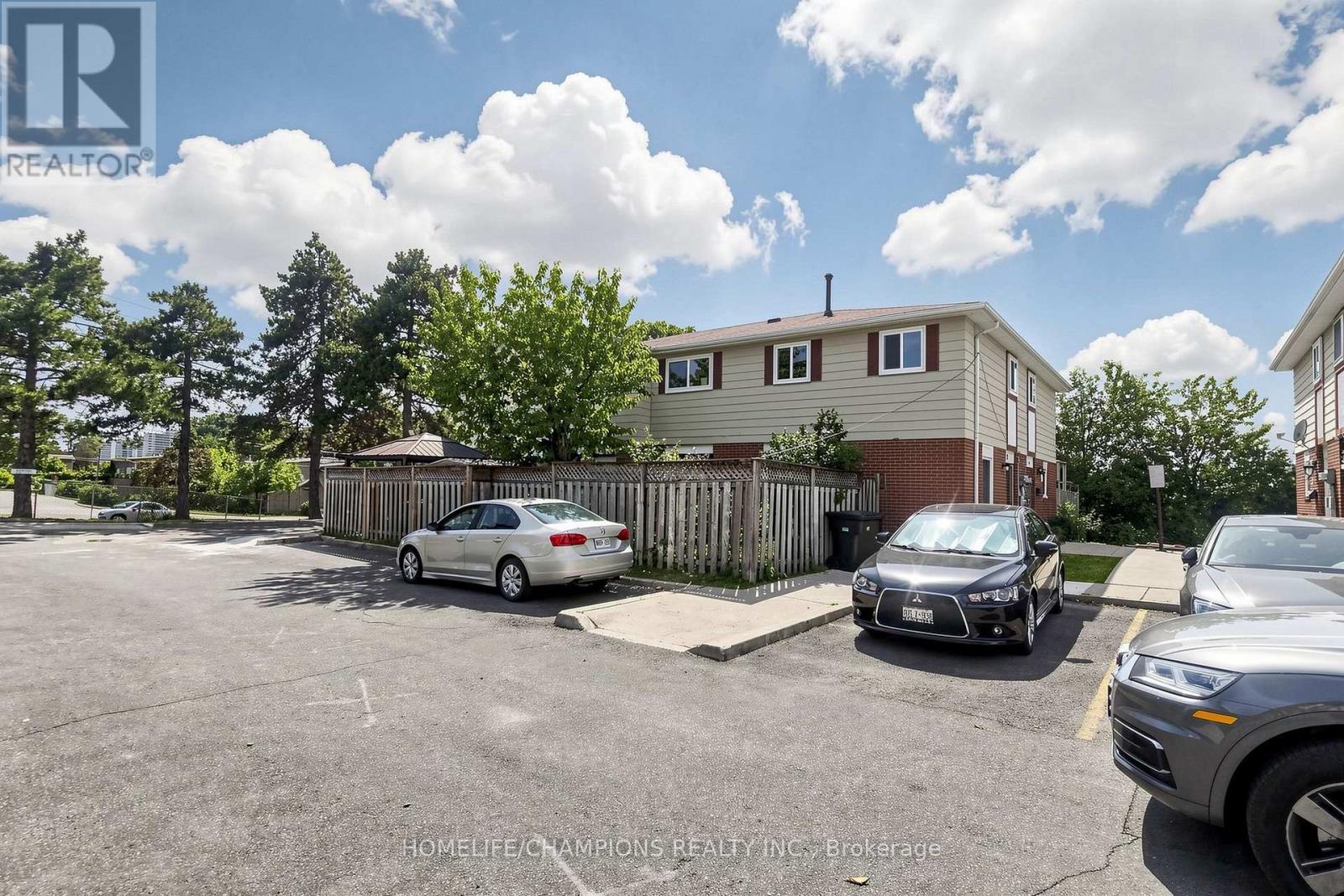 #18 18 SAN VITO WAY - 2