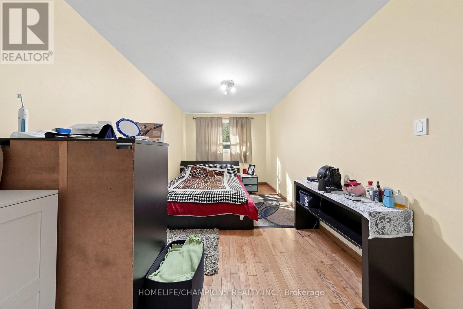 #18 18 SAN VITO WAY - 28
