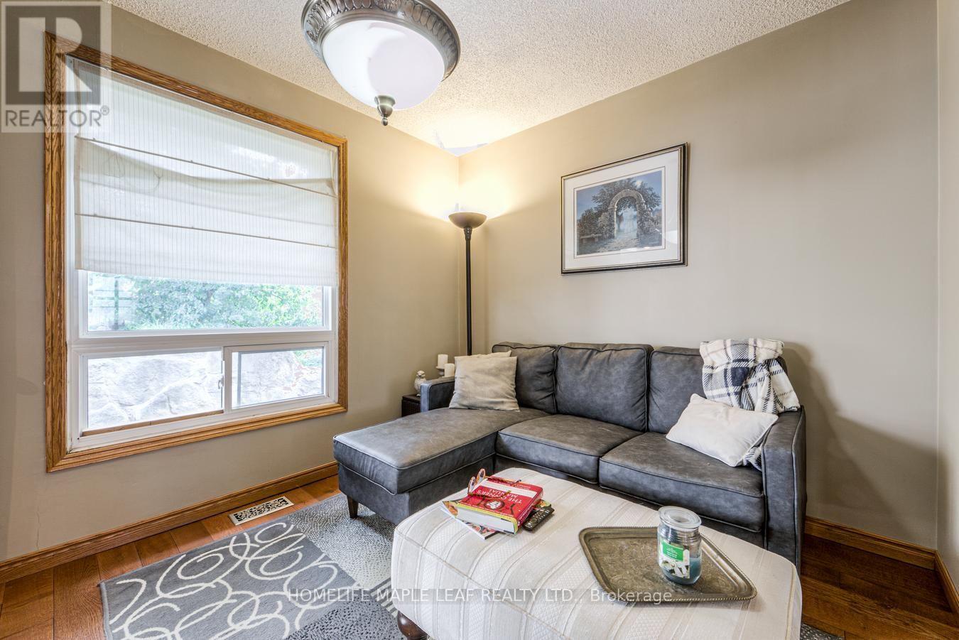 7820 5 SIDE ROAD - 11