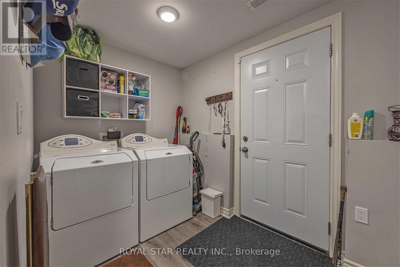 181 WILSON STREET - 17