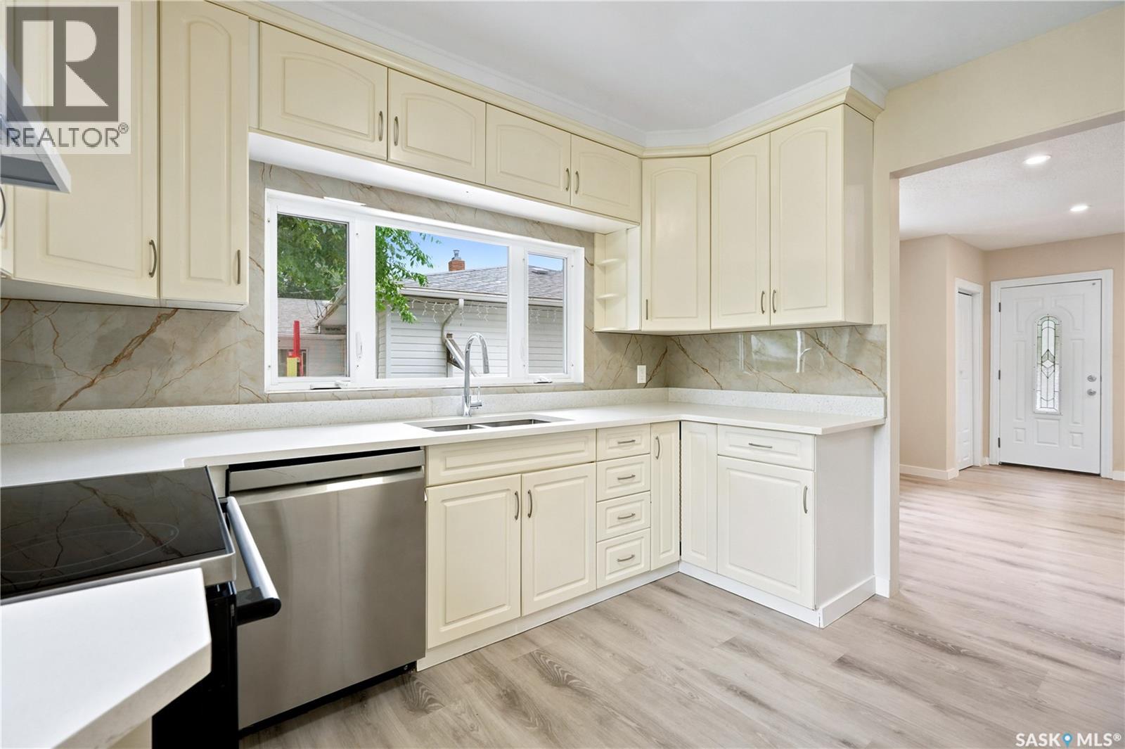 2819 Montreal CRESCENT - 12