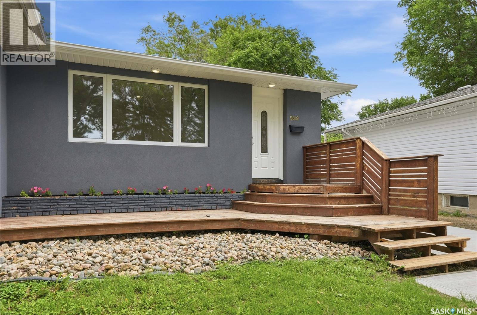 2819 Montreal CRESCENT - 3