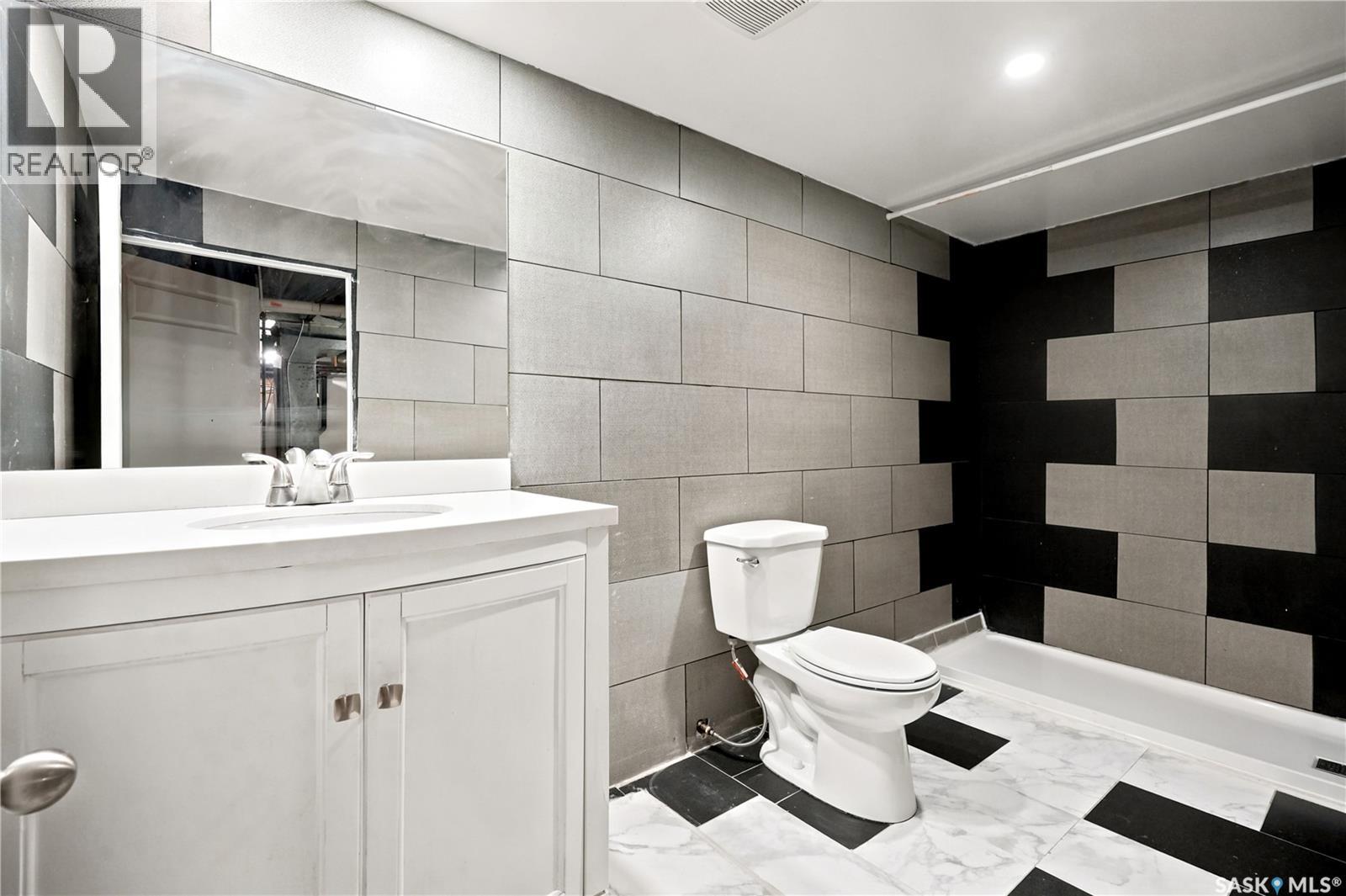 2819 Montreal CRESCENT - Image 33