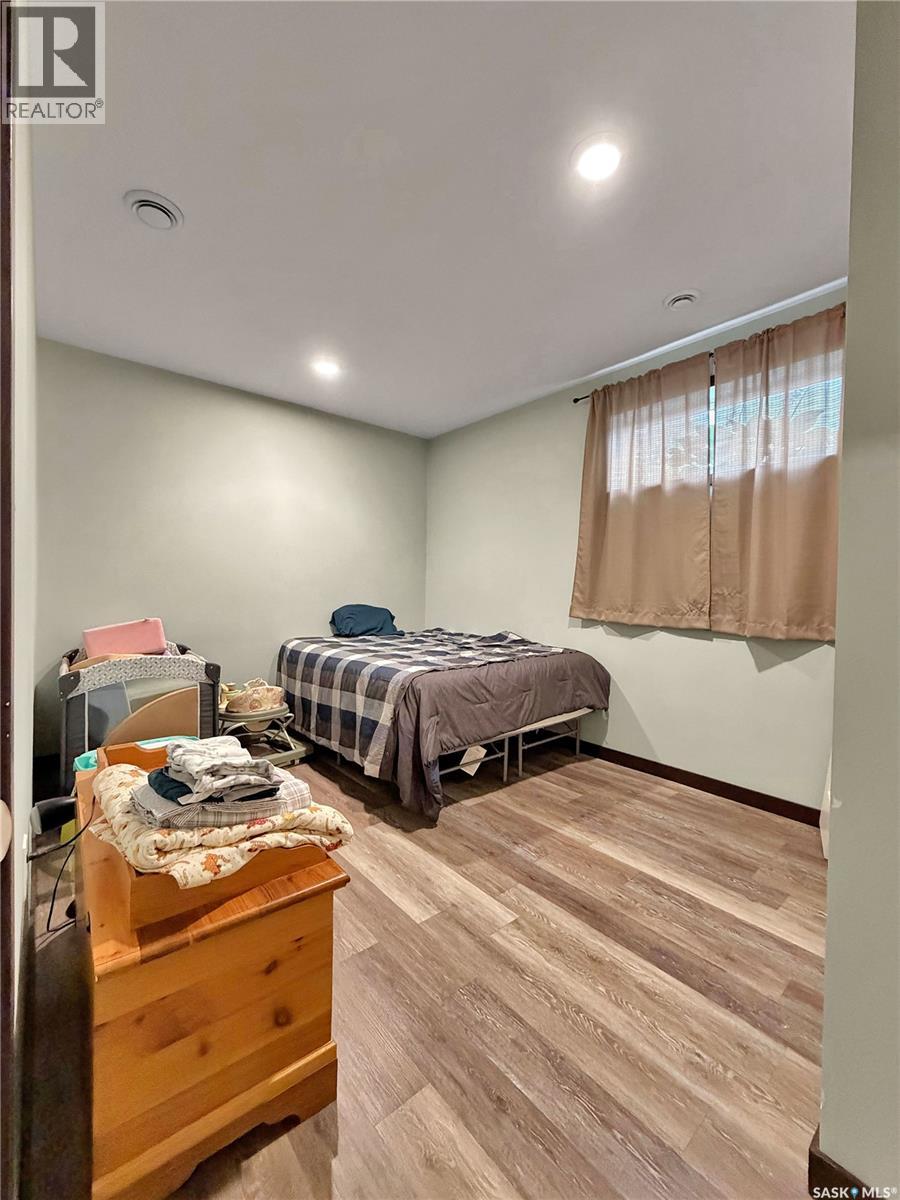 613 Gonczy AVENUE - 38