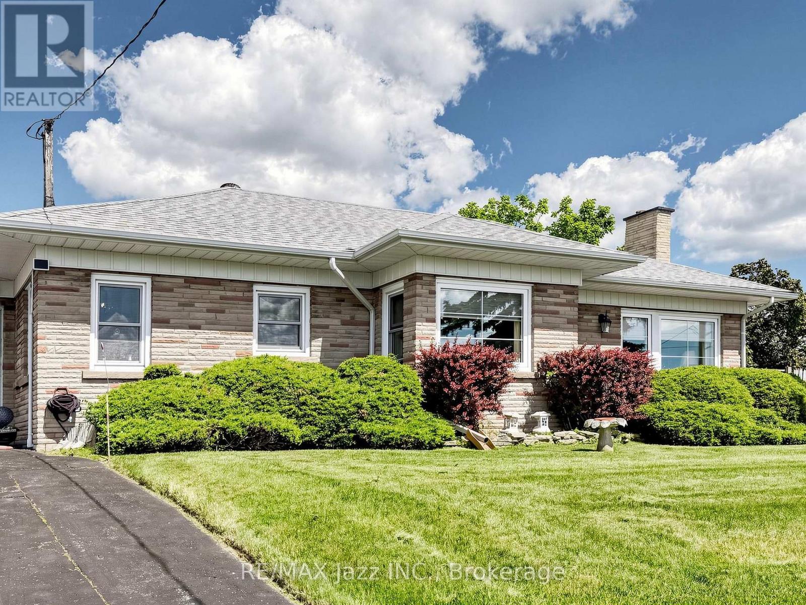 83 STEVENSON ROAD N - 6