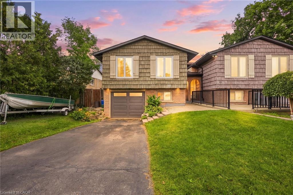 49 MARKSON Crescent - 1