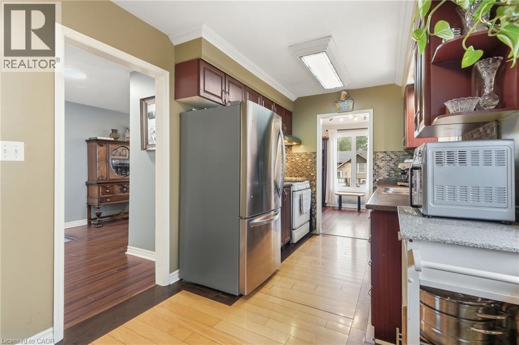 49 MARKSON Crescent - 10