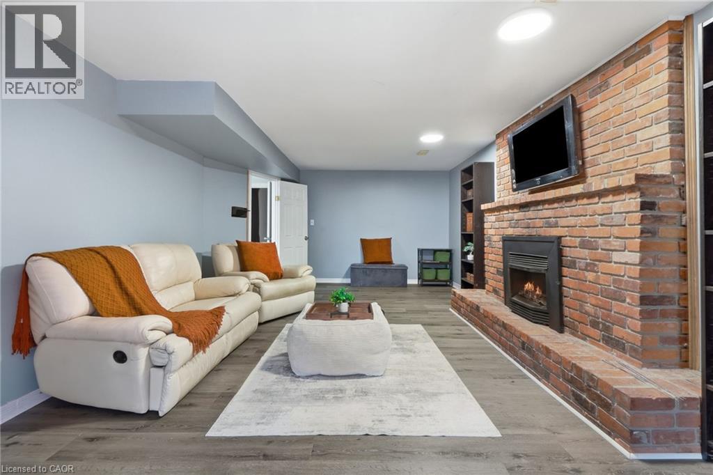 49 MARKSON Crescent - 25