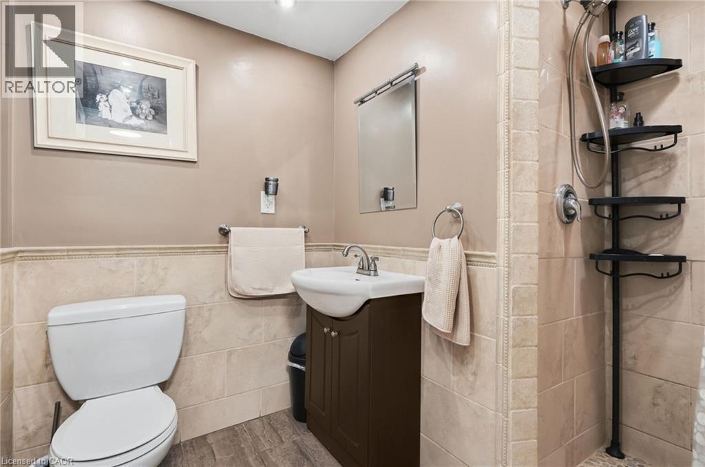 49 MARKSON Crescent - 26
