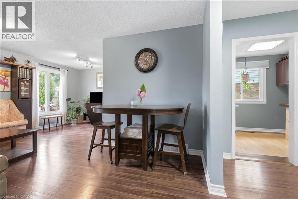 49 MARKSON Crescent - 9