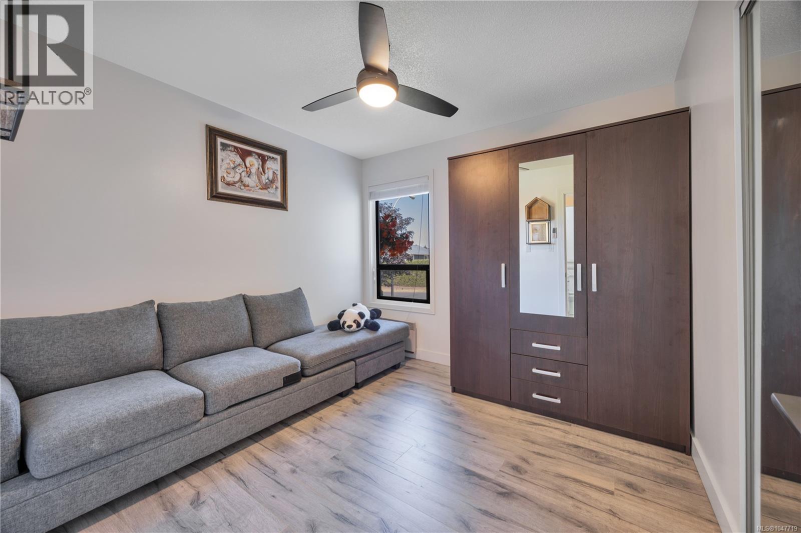 6279 Blueback Rd, Nanaimo