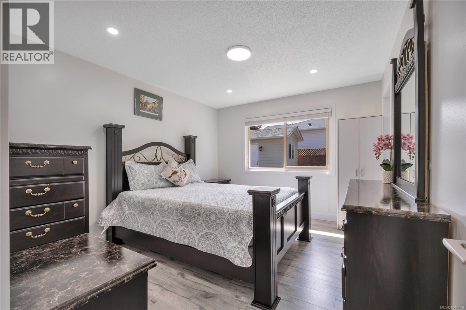 6279 Blueback Rd, Nanaimo