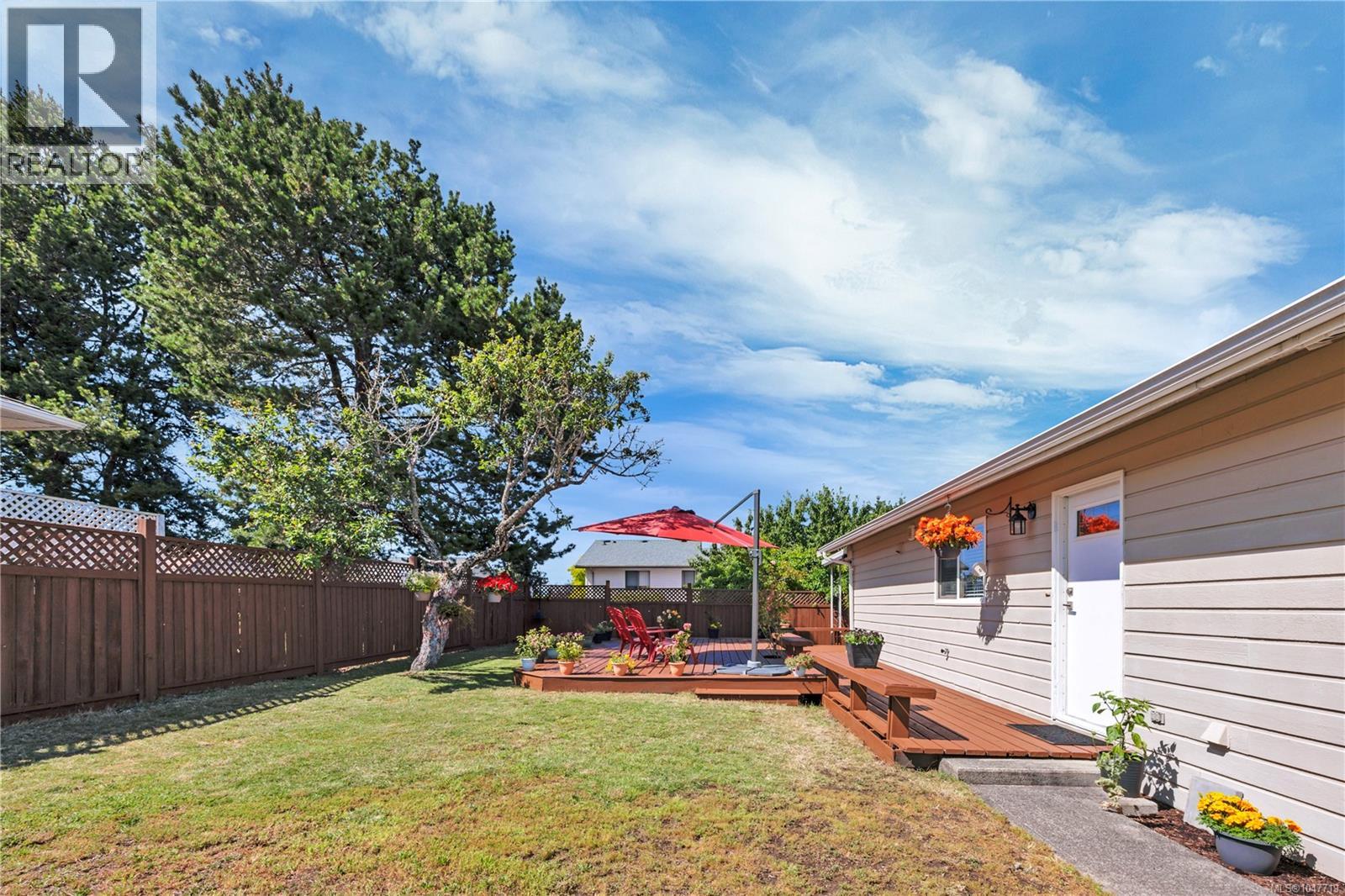 6279 Blueback Rd, Nanaimo