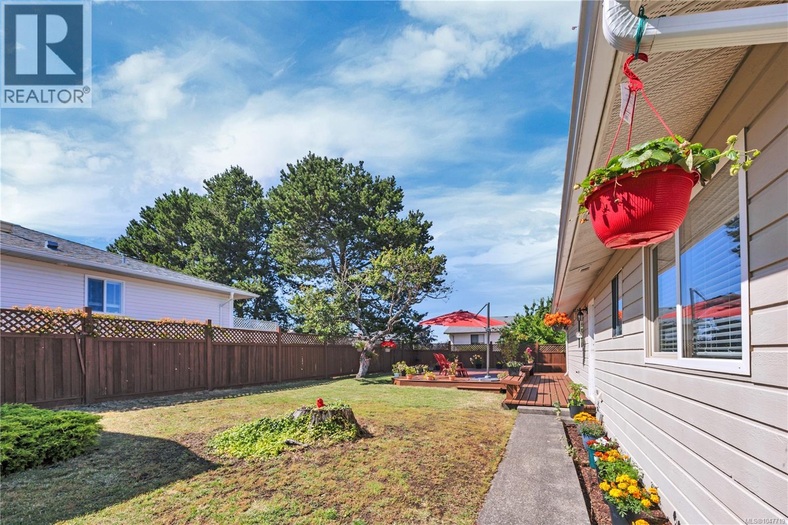 6279 Blueback Rd, Nanaimo