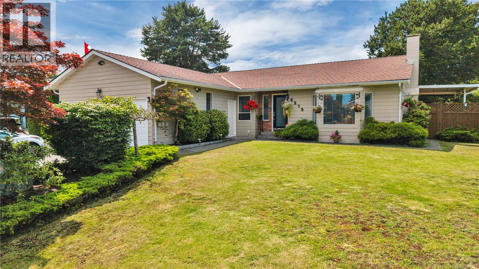 6279 Blueback Rd, Nanaimo