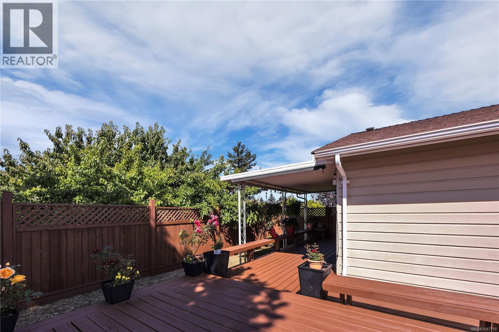 6279 Blueback Rd, Nanaimo