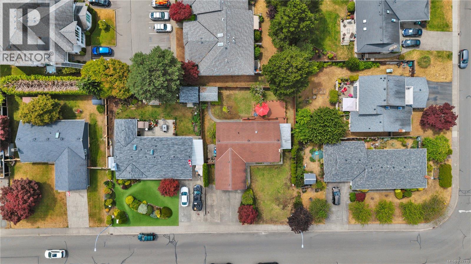 6279 Blueback Rd, Nanaimo