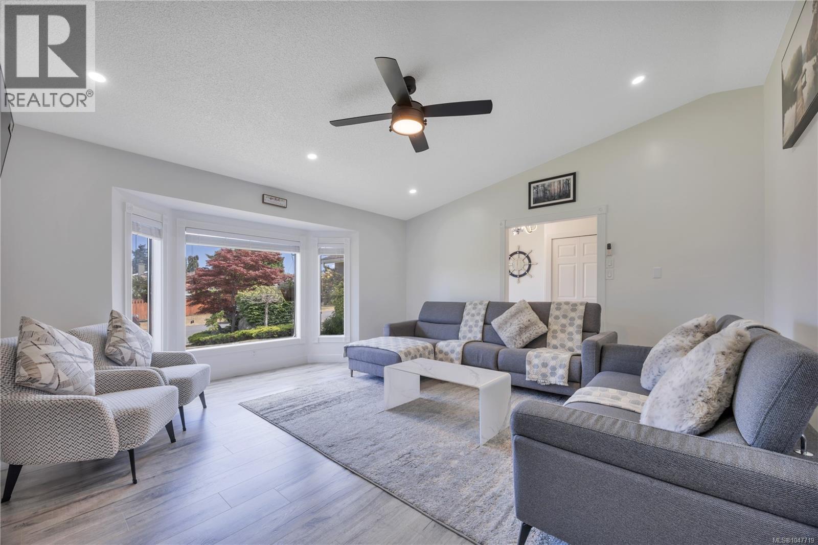 6279 Blueback Rd, Nanaimo