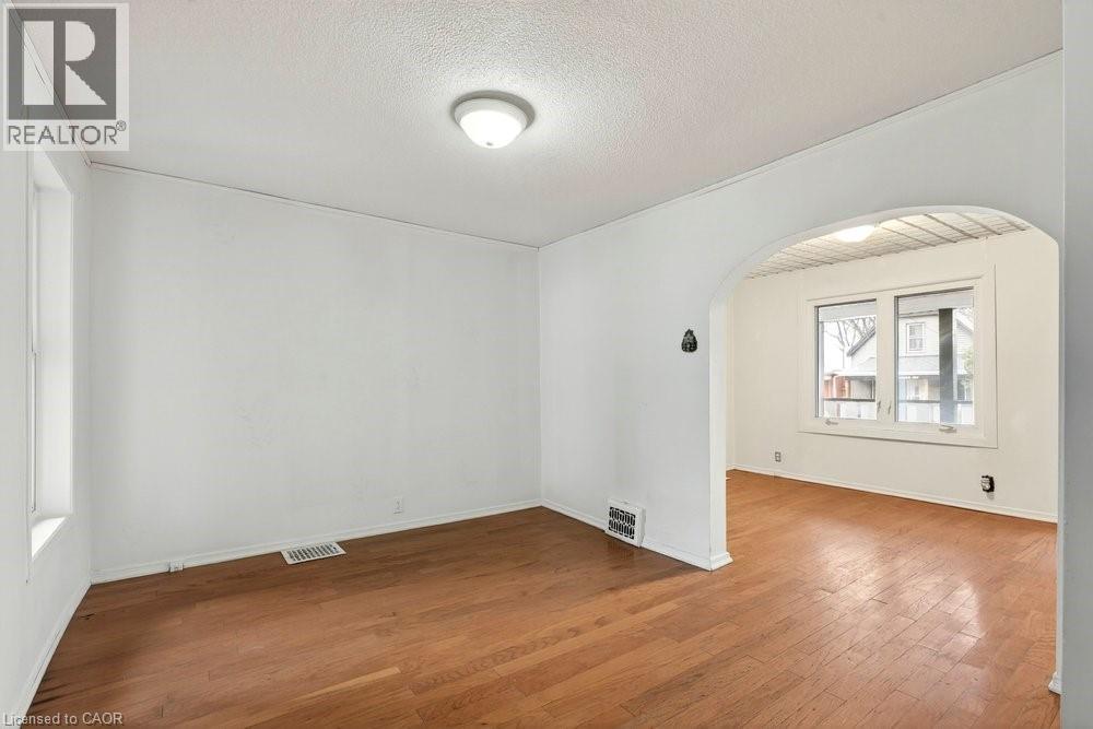 23 FREDERICK Avenue - Image 9