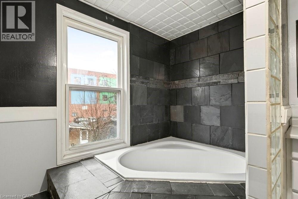23 FREDERICK Avenue - 28