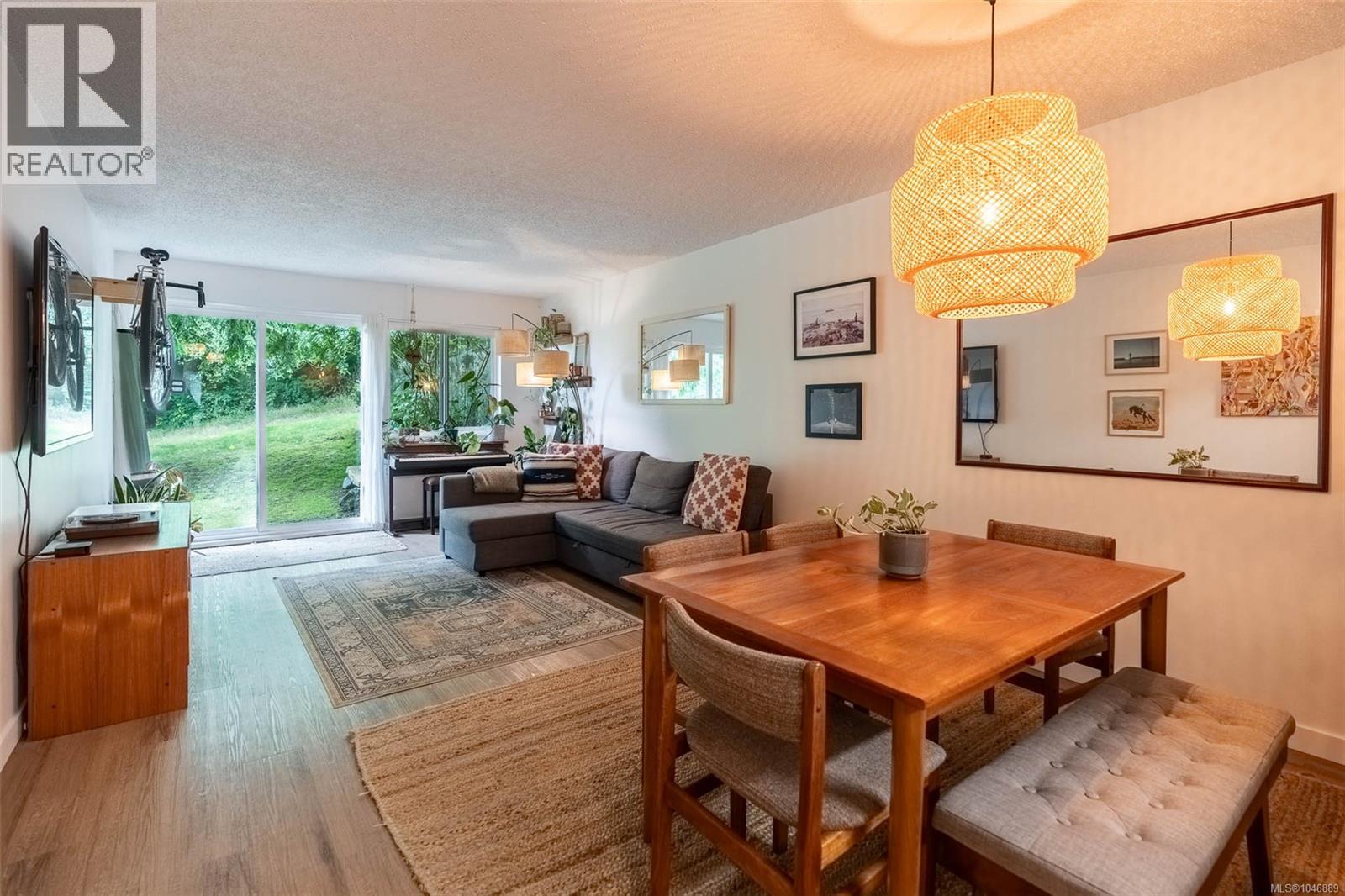 209 250 Hemlock St, Ucluelet