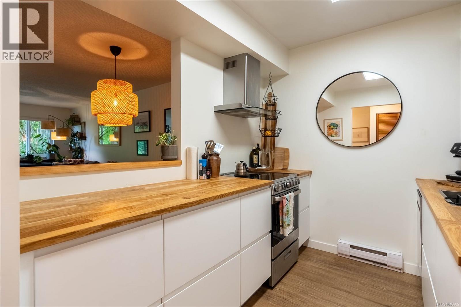 #209 250 Hemlock St - 7