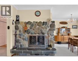 3pc Ensuite bath - 131 Cedar Avenue, Kaleden, BC V0H1K0 Photo 10