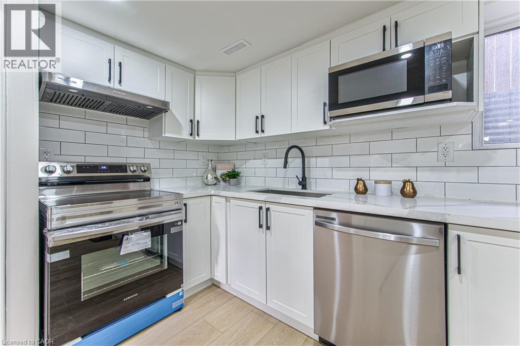 7385 NORTH DORSET Place - Image 32