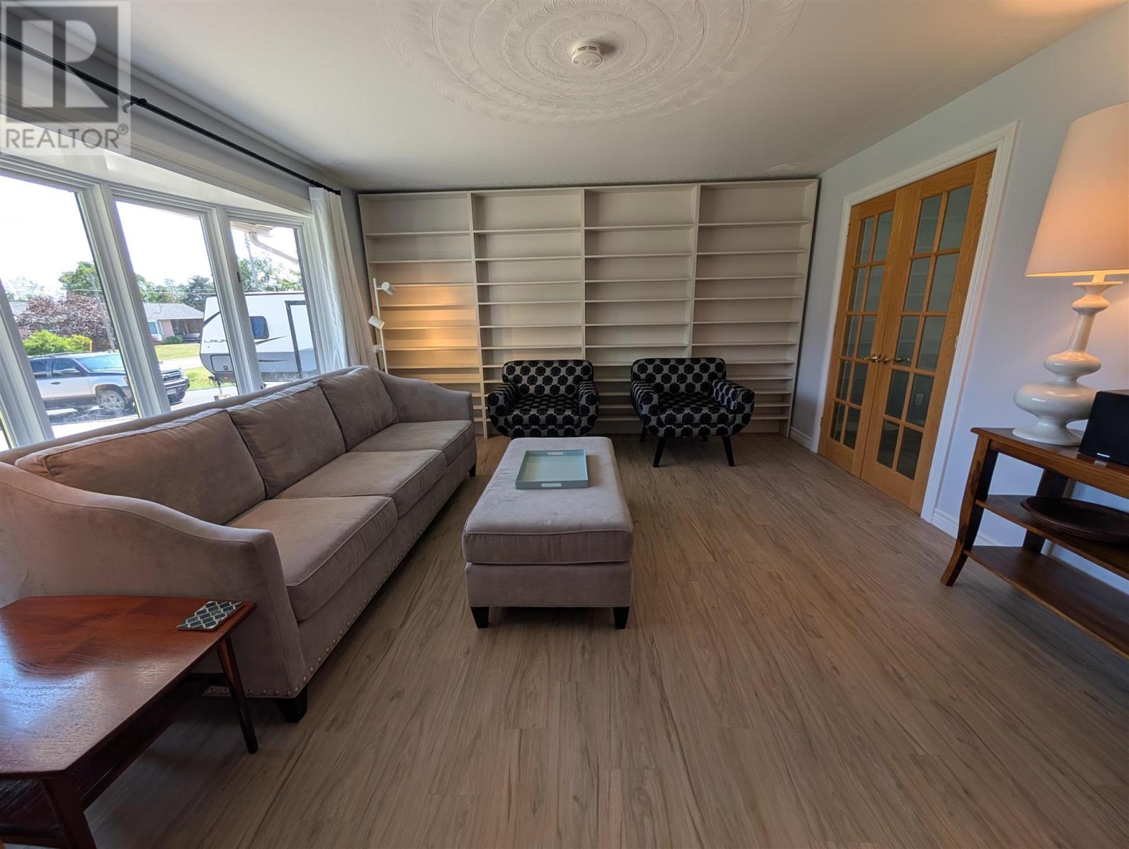 112 Superior AVE - 22