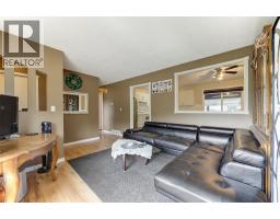 Primary Bedroom - 680 Myron Road, Kelowna, BC V1X5K2 Photo 12