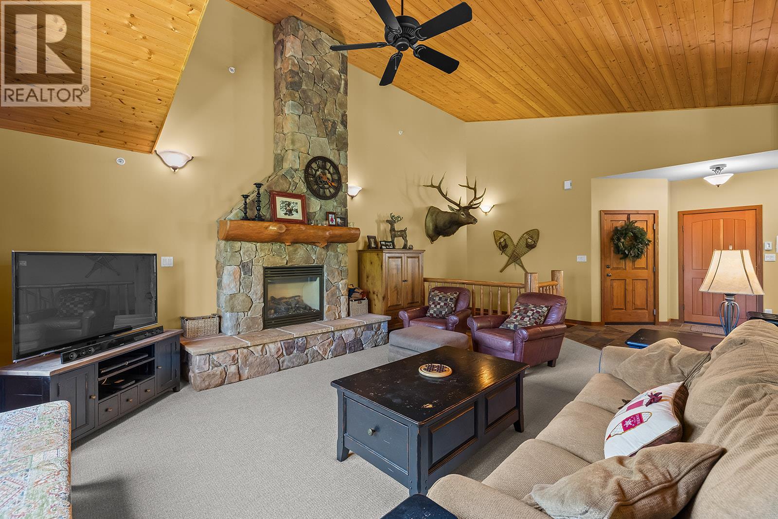 5940 Snow Pines Way Unit# 11, Big White
