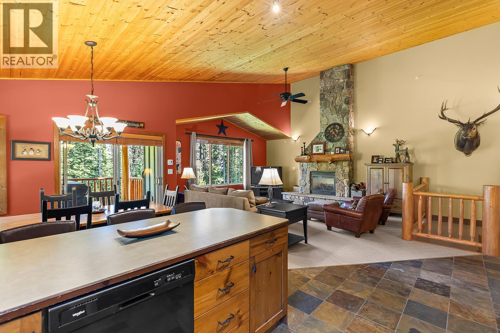 5940 Snow Pines Way Unit# 11, Big White
