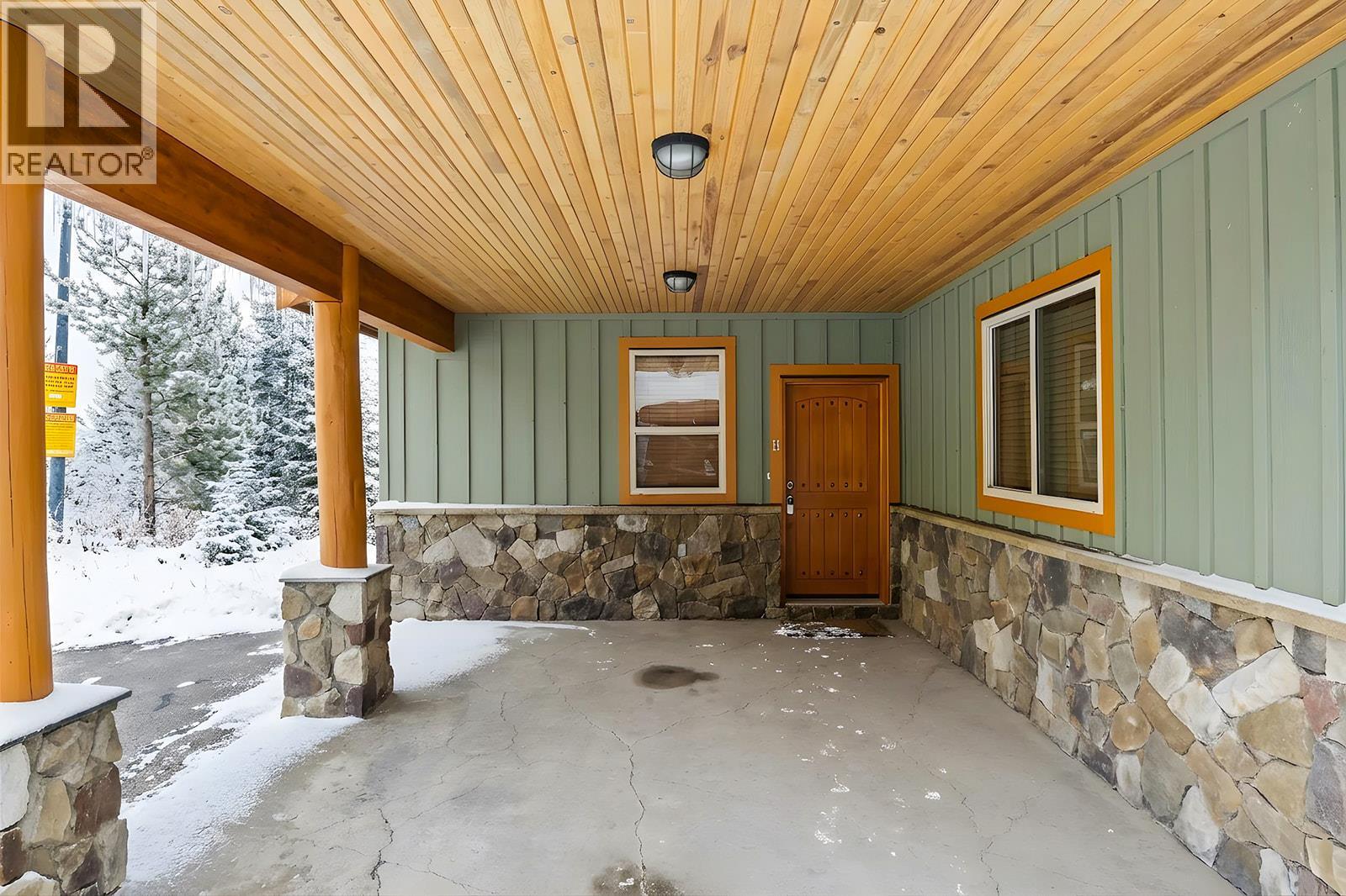 5940 Snow Pines Way Unit# 11, Big White