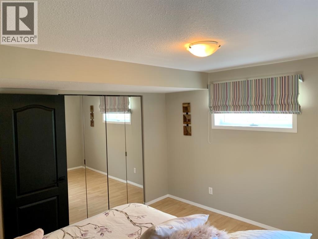 9106 93 Ave - 29