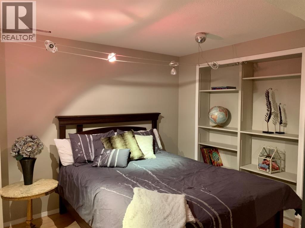 9106 93 Ave - 28