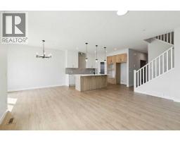 546 Hotchkiss Manor, Calgary, AB T3S0J9 Photo 11