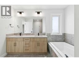 546 Hotchkiss Manor, Calgary, AB T3S0J9 Photo 27