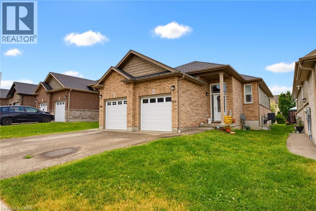 185 WEDGEWOOD Drive - Image 4