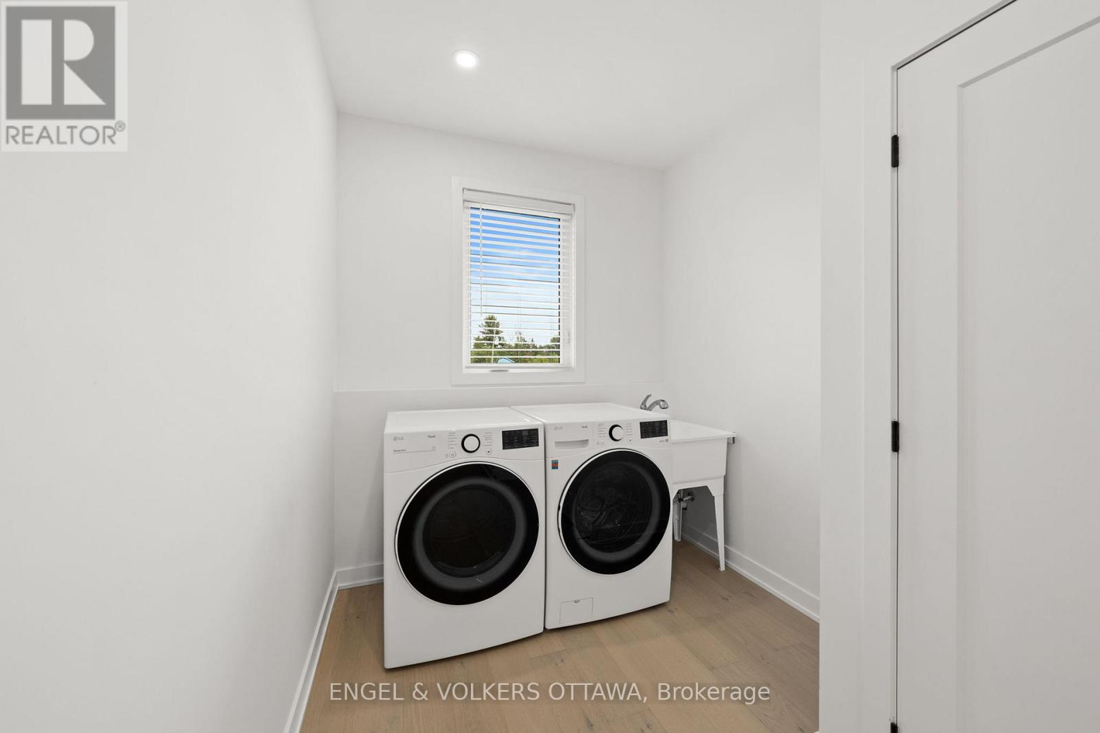 2932 DANBURY WAY - Image 33