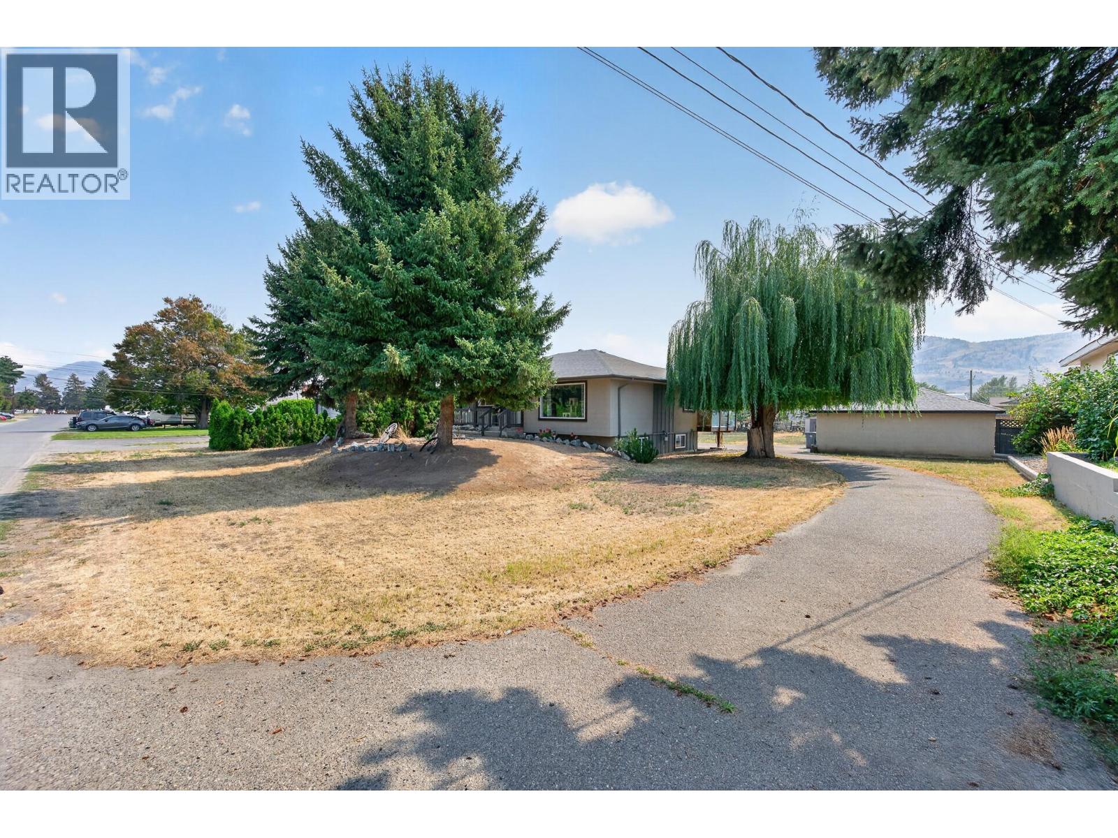 2545 YOUNG Avenue, Kamloops