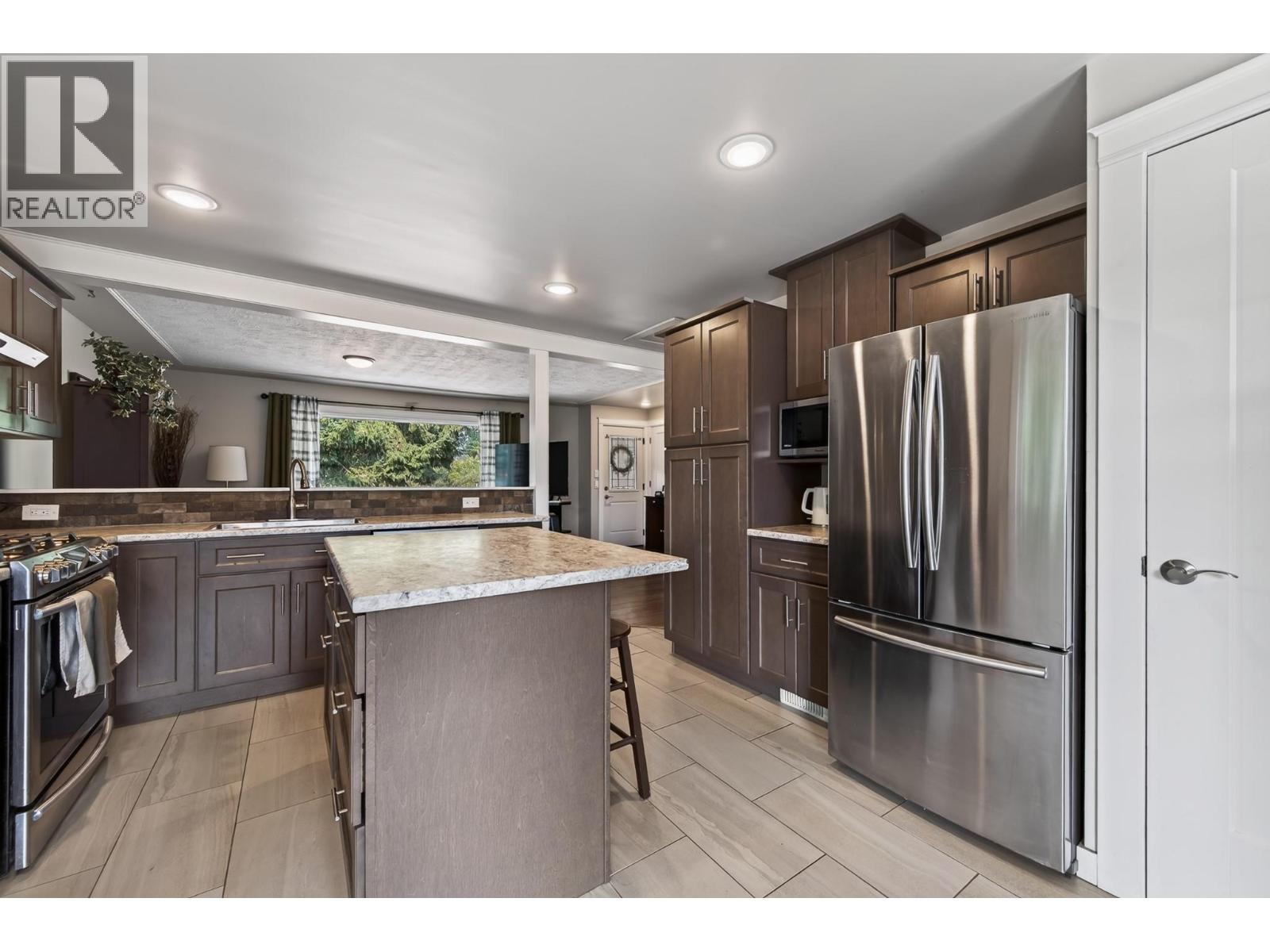 2545 YOUNG Avenue, Kamloops
