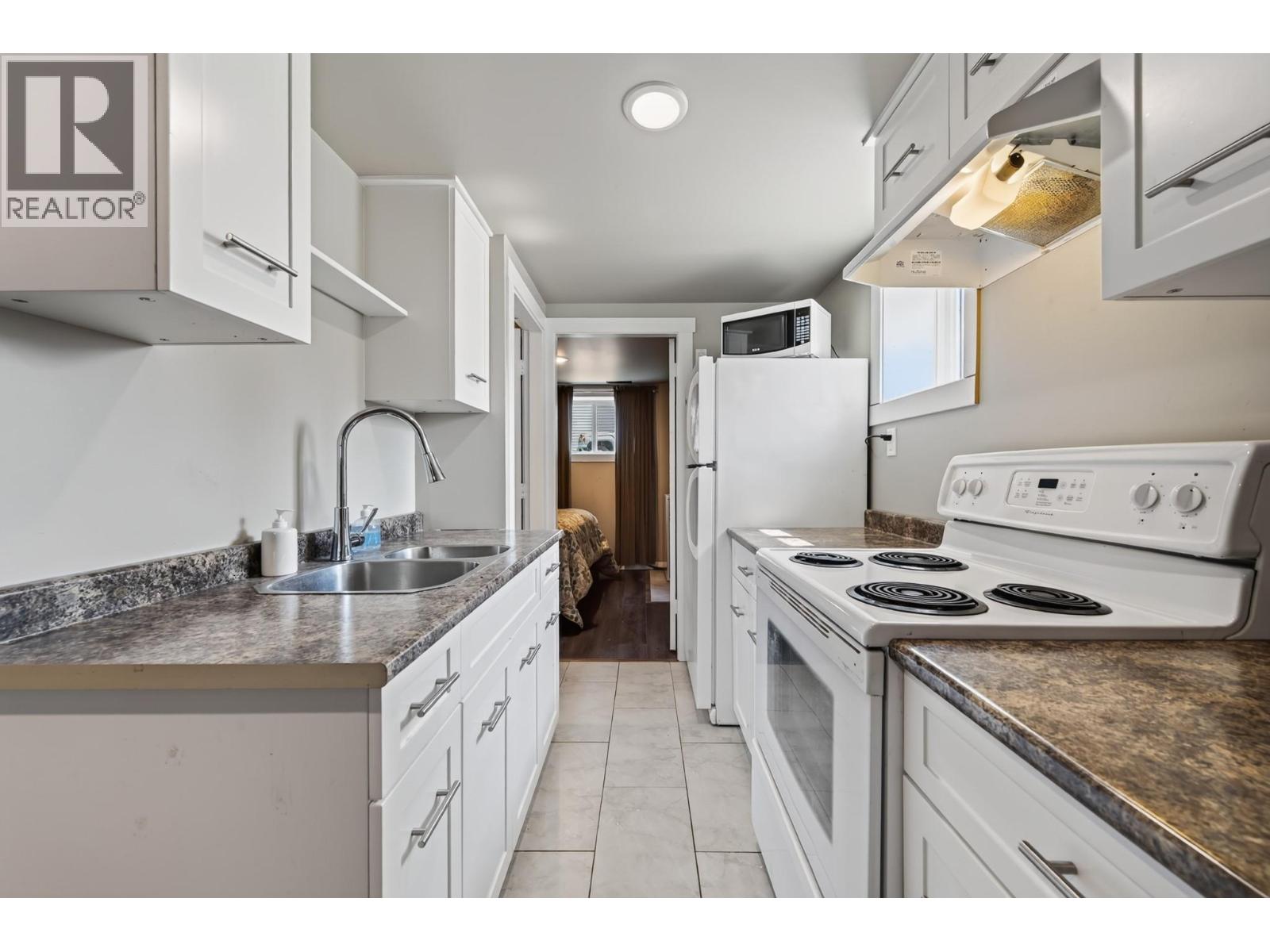 2545 YOUNG Avenue, Kamloops