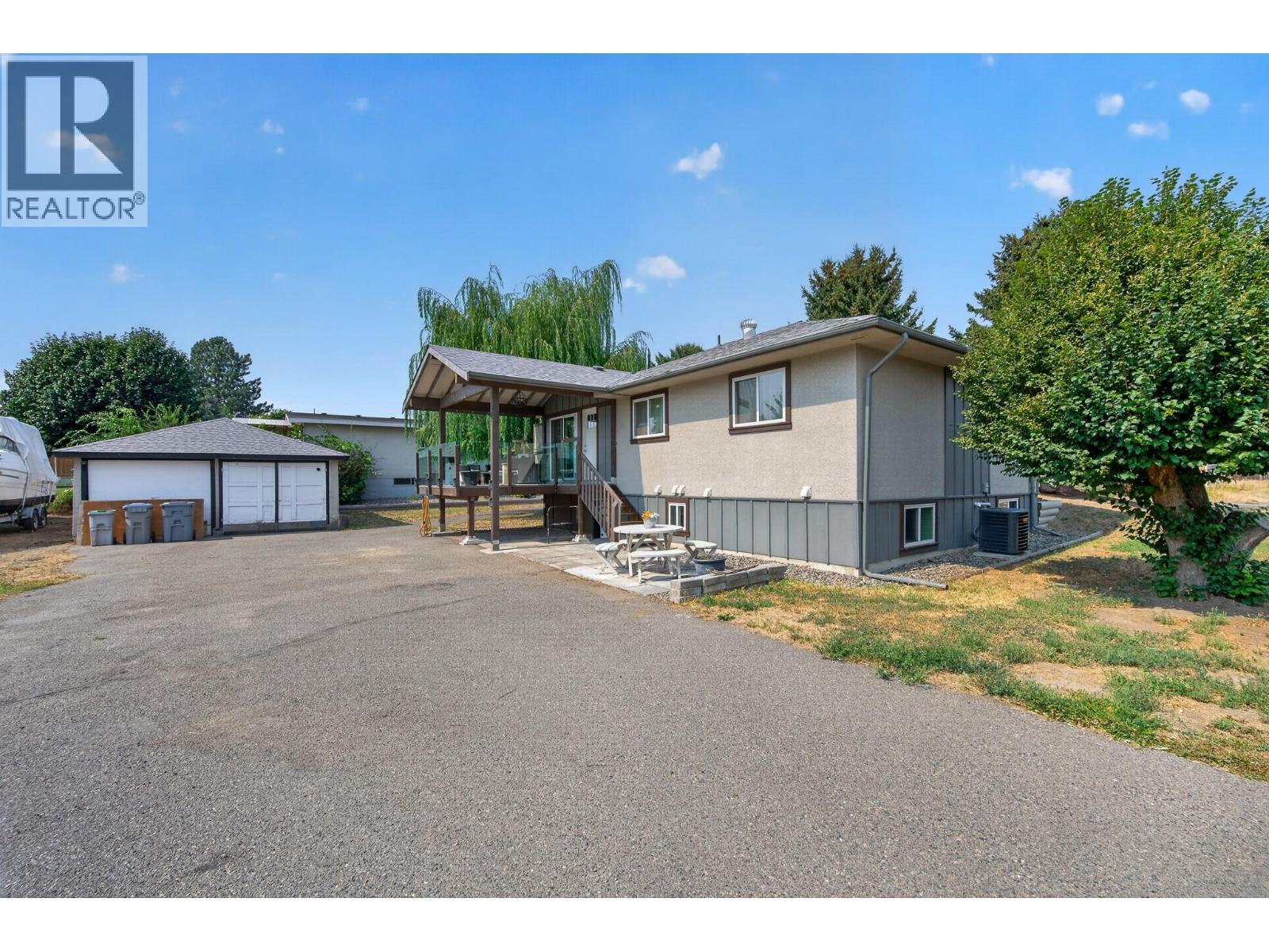 2545 YOUNG Avenue, Kamloops