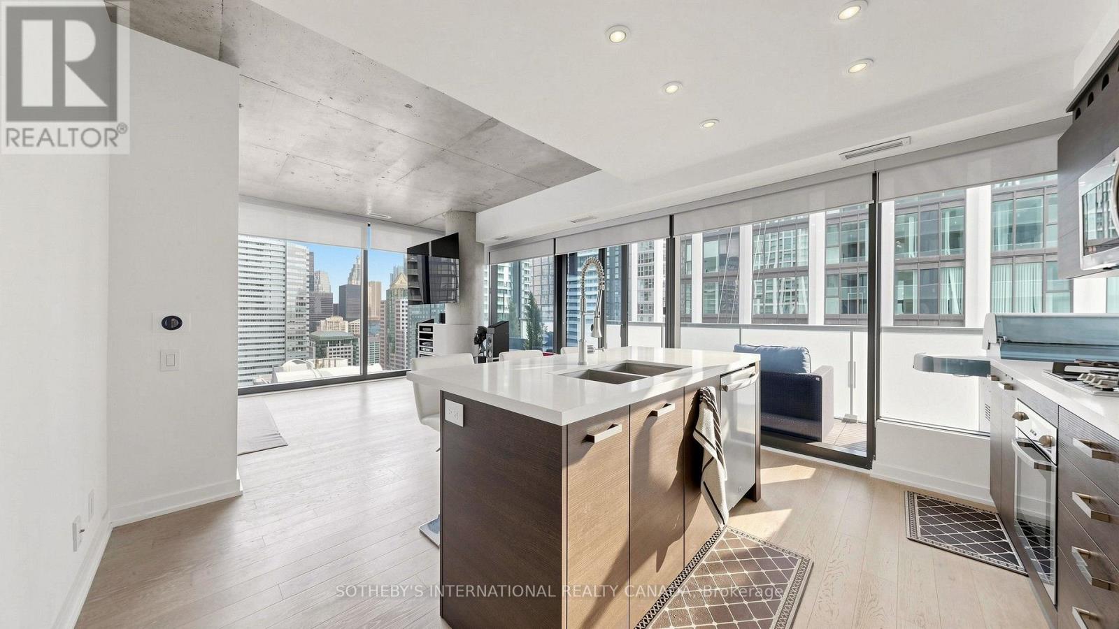 #2807 11 CHARLOTTE STREET - 17