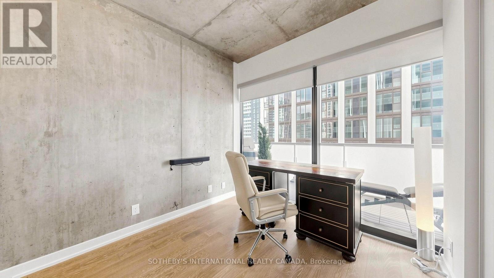 #2807 11 CHARLOTTE STREET - Image 24