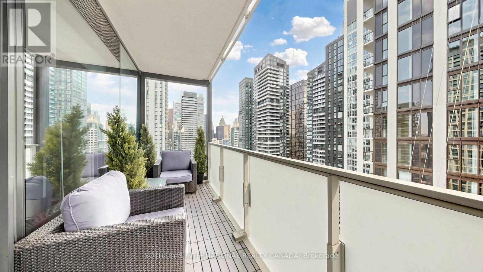 #2807 11 CHARLOTTE STREET - Image 36